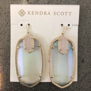 Kendra Scott drop earrings